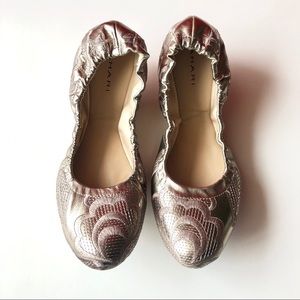 NWOB Tahari Gold Vivian Ballet Flats